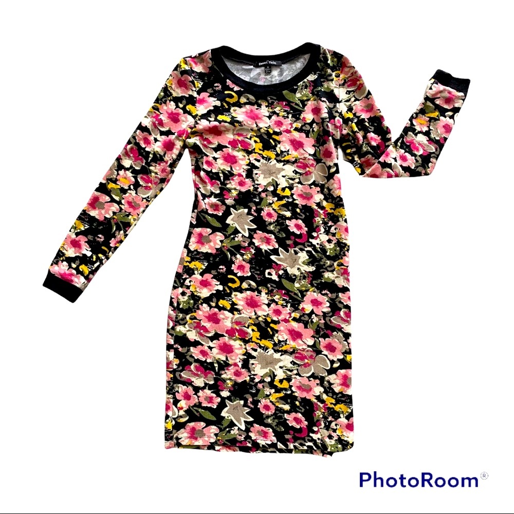 COPY - Sweet Rain Floral Long-Sleeve Dress | Size M 🌸